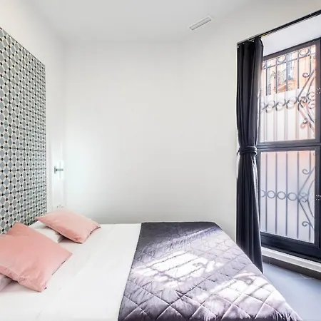 New And Modern With Comfy Beds Apartment